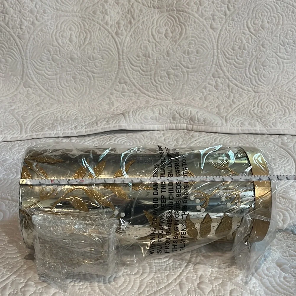 Silver and‎ gold hurricane with battery opened lights, new